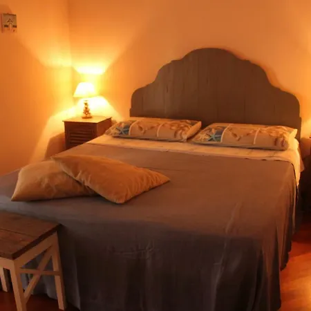 Luci Sul Golfo Πανσιόν